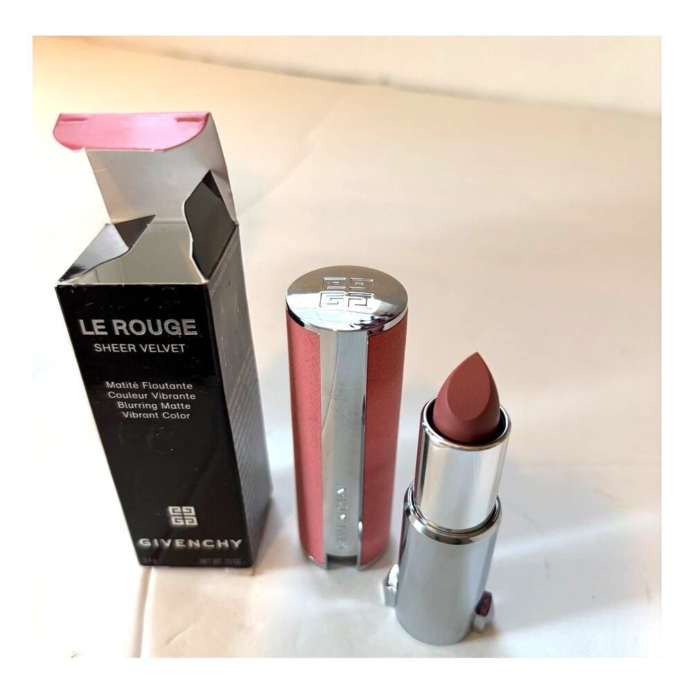 Le Rouge Sheer Velvet #10, Net. Wt. 12, NIB
